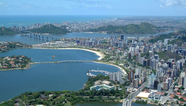 Vista aérea de Vitória / ES - Entre as 10 melhores cidades do Brasil para se viver