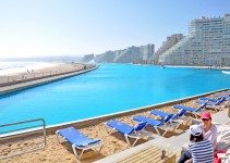 O resort San Alfonso Del Mar, investiu R$ 3,2 bilhões para construir a maior piscina do mundo.