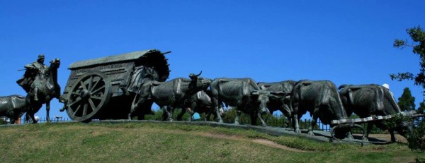 Monumento La Carreta - Montevideo - Uruguay Foto Laura Borba