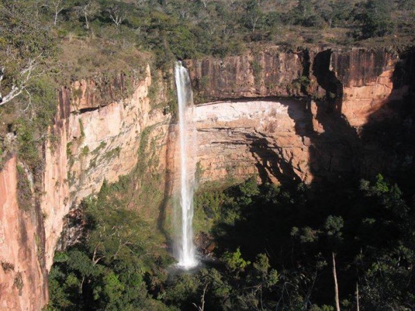 Cachoeira Veu de Noiva - Chapada dos Guimarães / Mato Grosso - Foto Silvânia Kaminski