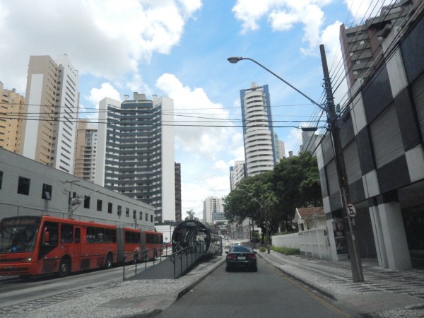 Terminal de ônibus em Curitiba / Pr - by viajarpelomundo